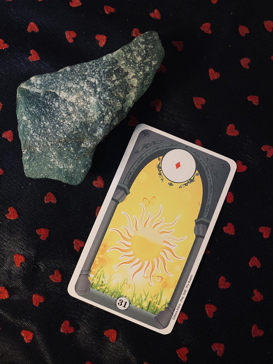 melloracles's tweet photo. ♉️✨ Dezembro para Touro:

Mês em que você será o destaque seja da sua própria vida caso tenha se deixado de lado, seja em um ambiente, em um setor, na sua carreira ou em qualquer outro tipo de situação.
O sol brilha na sua direção iluminando seus caminhos e te mostrando que dezembro não veio para te deixar na míngua, mas sim para te exaltar, te beneficiar, te mostrar que você tem capacidade e merece ser valorizado.

Dezembro poderá ser um mês abundante e que pode te conceder vitórias, sucesso, prosperidade, ascensão e renovação. Sonhos podem se concretizar e iniciativas serem tomadas nos momentos certos.

Encerrar um ano e iniciar outro já é motivo de comemoração, mas encerrar um ano com motivos para acreditar no próximo merece dupla comemoração.