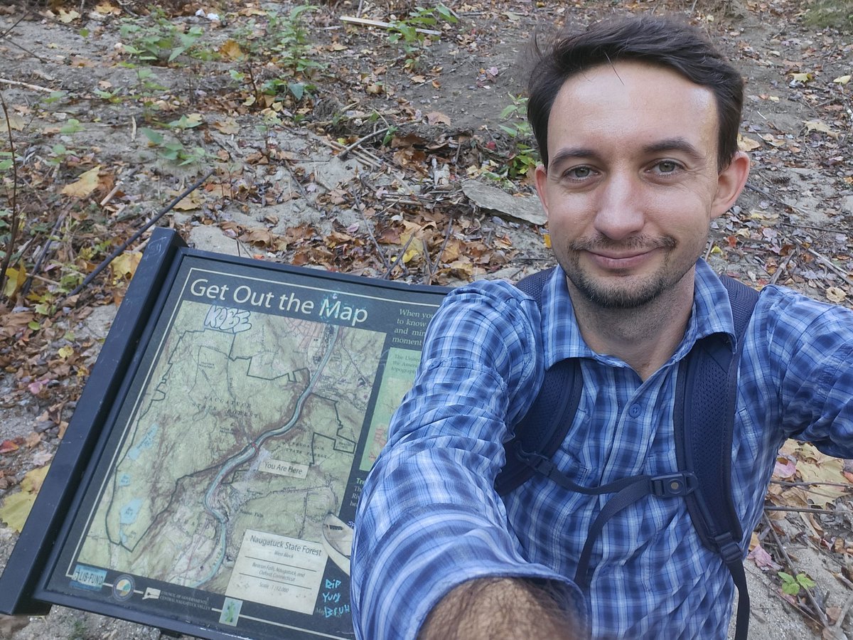 Novogasaurus's tweet photo. Breathtaking views during peak foliage on the Tobys Rock Mountain Outer Loop at Naugatuck State Forest. Some of the best sights during this entire #CTSTL2024 campaign.

I also walked by a series of falls on my way up and spotted 2 black vultures. A great day in the outdoors! https://t.co/8OkKWLQjB7