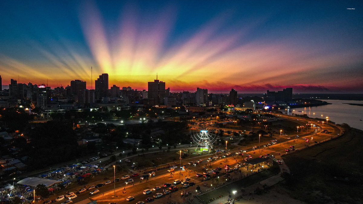 AngieDuartePy's tweet photo. Paraguay, el país de los atardeceres mágicos 🌅😍

De esos que se quedan guardados en tu retina y en tu corazón ❤️✨

📸 @StivenMeza14 

#GobiernoDelParaguay #Atardecer #Turismo #Sol #Paraguay https://t.co/S7wGIXRQvr