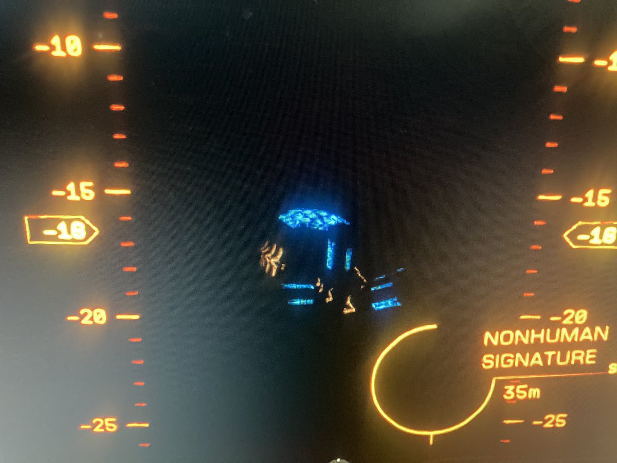 I forget how pretty some things in <a href="/EliteDangerous/">Elite Dangerous</a> can be !! (Sorry for the potatoe phone photo)