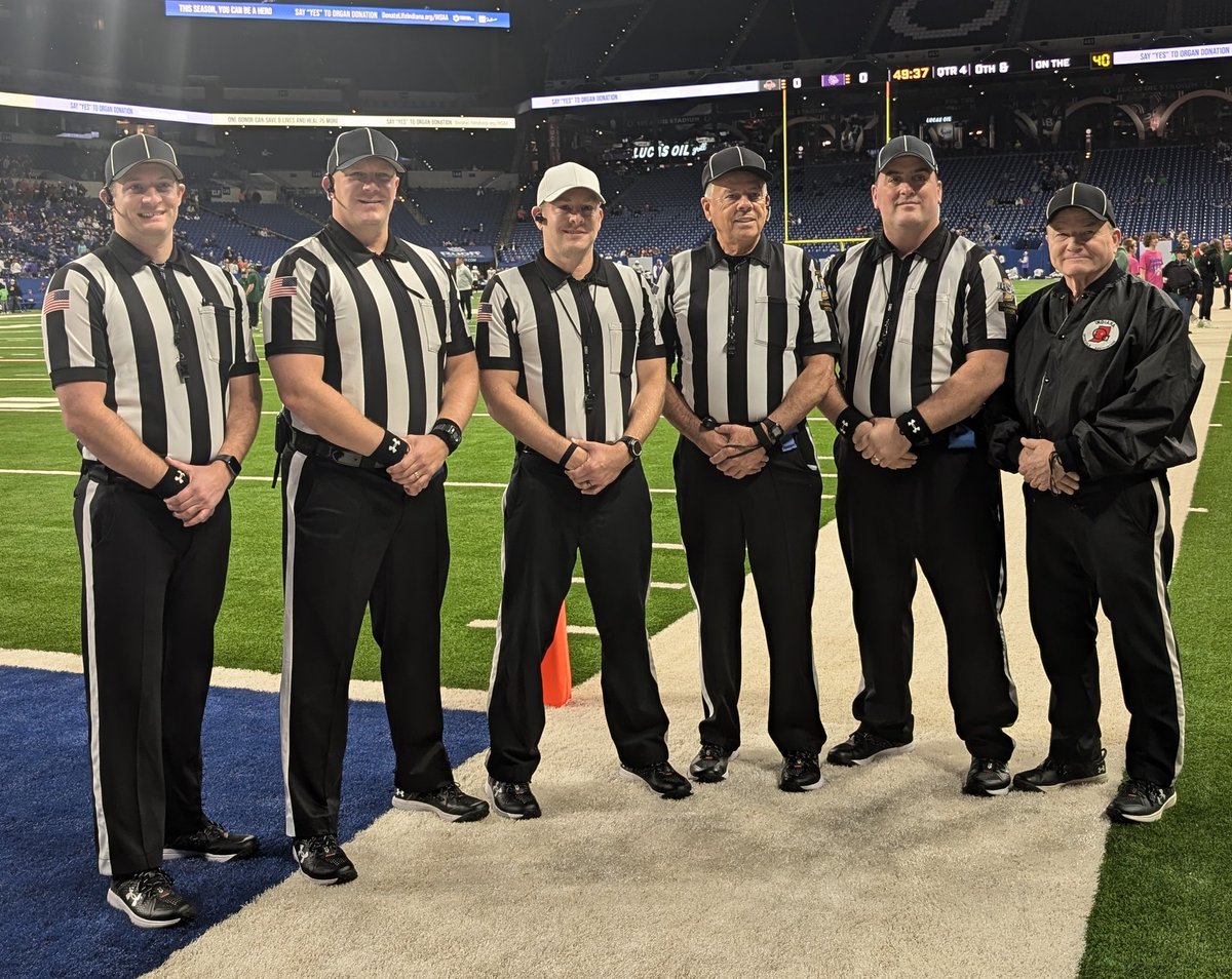 Congrats to Eric Snyder and crew for being selected to work the 6A State Finals this past Friday! #IOARocks #represent

L-R, Nick Logsdon -BJ, Josh Delodder - H, Eric Snyder - R, Jim Snyder - LJ, Jeromy Woodburn - U, Terry Kreider - Alt.