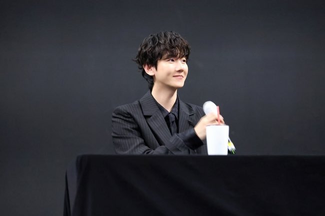 백현 “사랑받은 만큼 보답하는 아티스트 되고 싶다”
naver.me/GUwF6ftz