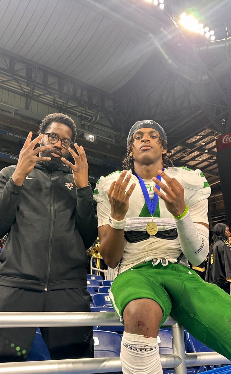 DShivers11's tweet photo. From a boy to a man, so proud of you lil cuz! City and State champion, you went out on top my boy! Lot left for you in the future. Always be you, stay true to yourself always my boy🤞🏾 you’re up next @CashusS_  #ShiversBoyz https://t.co/YZ9fHDCQOU
