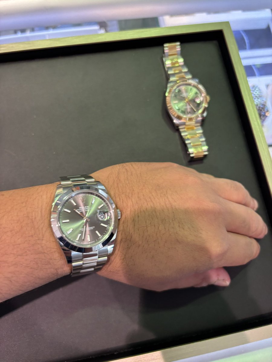 JohnErickson107's tweet photo. FREE CONTEST (already did the other watch in my room)

Guess the ask on this watch. Closest wins. Exact wins double. 

Contest ends at the end of SNF. 

To qualify:
- Must be following
- Like
- RT

Happy Sunday yall 🫡 https://t.co/GOfomSijzJ