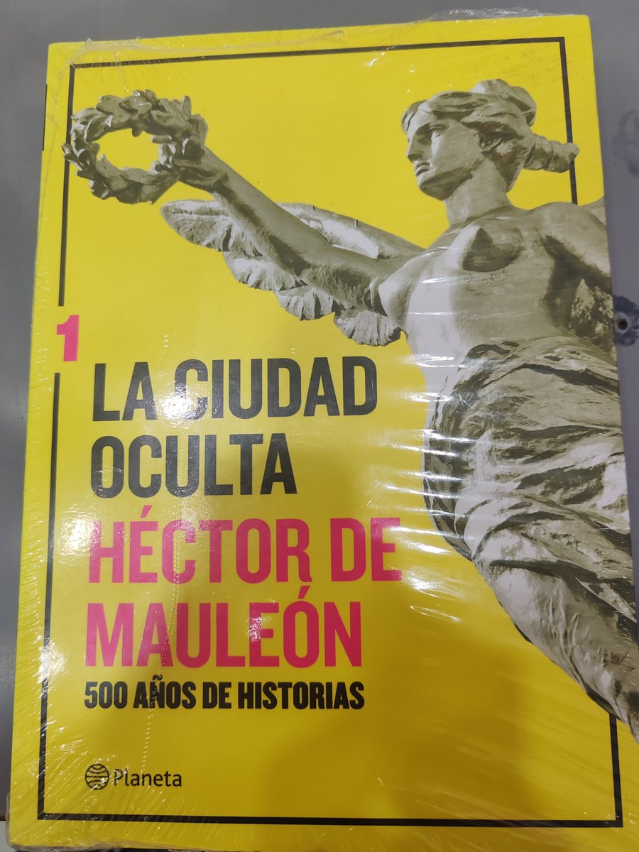 AmadorFilo's tweet photo. Me gusta ver los programas con @hdemauleon, sus crónicas son divertidas, interesantes; nos muestra otro lado de la ciudad, hoy, adquirí el primer tomo de “La ciudad oculta”, a ver qué tal. https://t.co/4vTcr5jjop