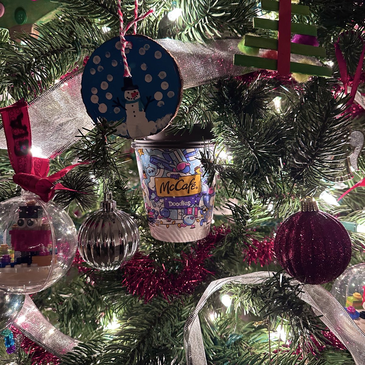 ‘tis the season. • ᴗ • 
too cute not to do it.
