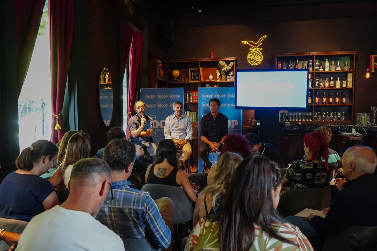 COMUNICACIÓN + PERONISMO✌️🗣️

Intercambiar, debatir, aprender 💡

Nos encontramos en La Plata con compañerxs para compartir experiencias en gobiernos locales, campañas, IA, entornos digitales y tendencias 2025

<a href="/EstebanConcia/">Esteban Concia | Comunicación 🗞️📸</a>
<a href="/Seba_Iasenza/">Sebastián Iasenza</a>
<a href="/lucaslanza/">Lucas Lanza</a> 
<a href="/GuidoZatlo/">Guido Zatloukal</a> 
<a href="/juampicasas/">Juan Pablo Casas</a>