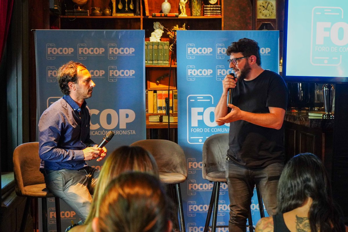 El Foro de Comunicación Peronista y una gran jornada con profesionales y expertos de distintos puntos de la PBA y el país que nos permiten proyectar nuevos desafíos comunicacionales desde el peronismo!

#FOCOP