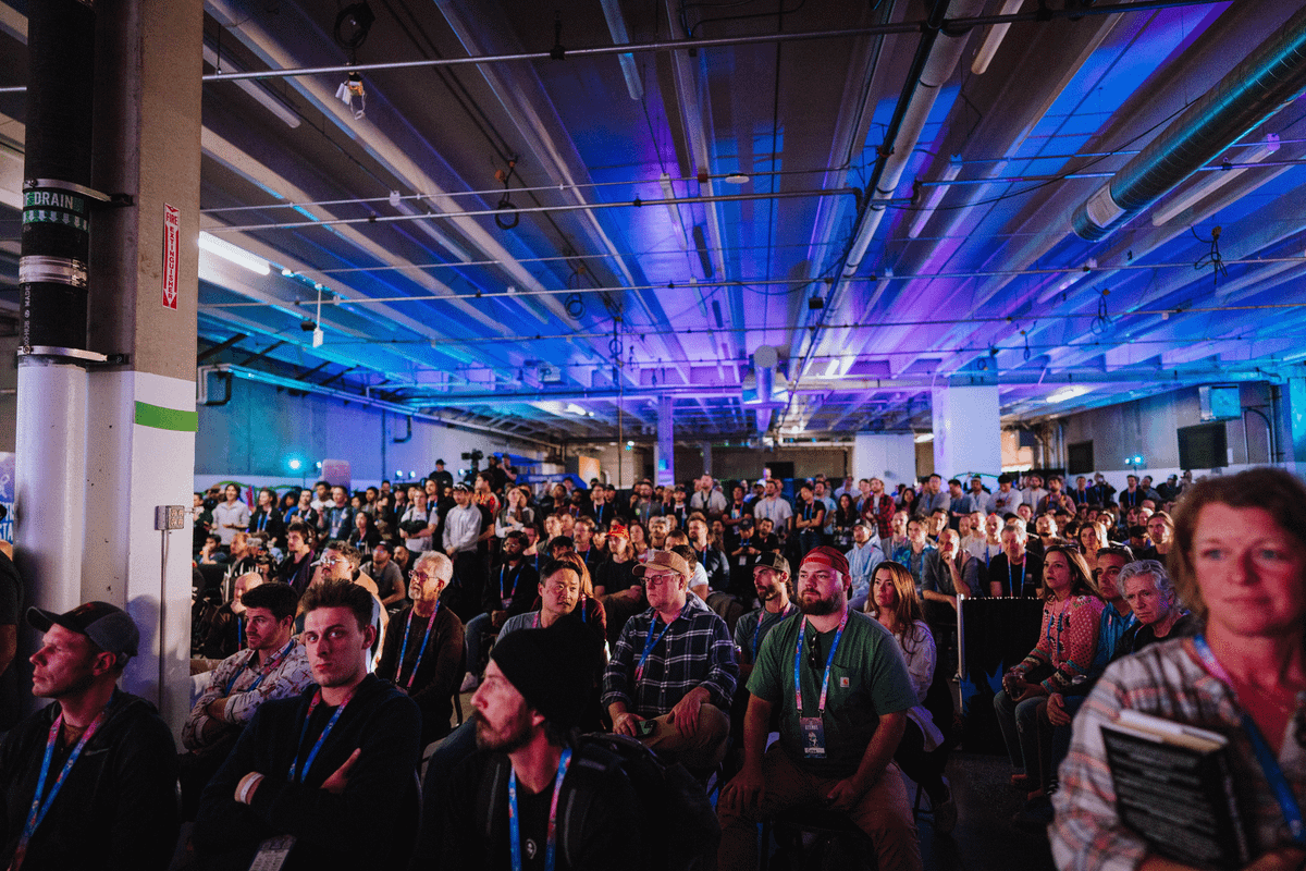 EthereumDenver's tweet photo. Packed house, big ideas.

This is ETHDenver 🦬 https://t.co/usb6ar0SqM