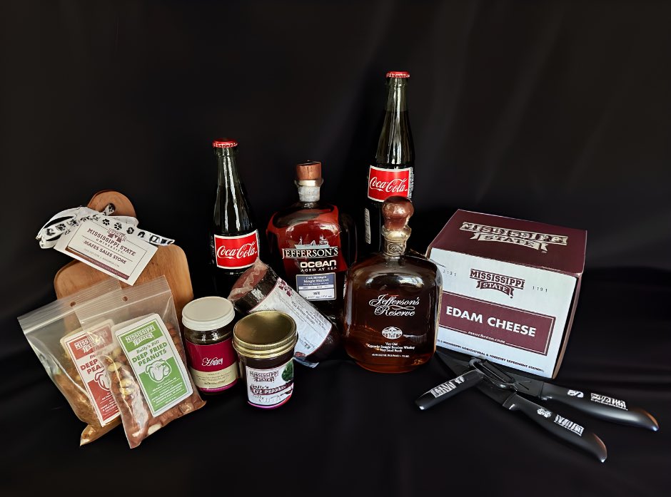StarkHappyHour's tweet photo. Winner of our Jefferson’s Collection, Richard Hurt!! Congratulations!!🎉 https://t.co/E0KnkMSomH