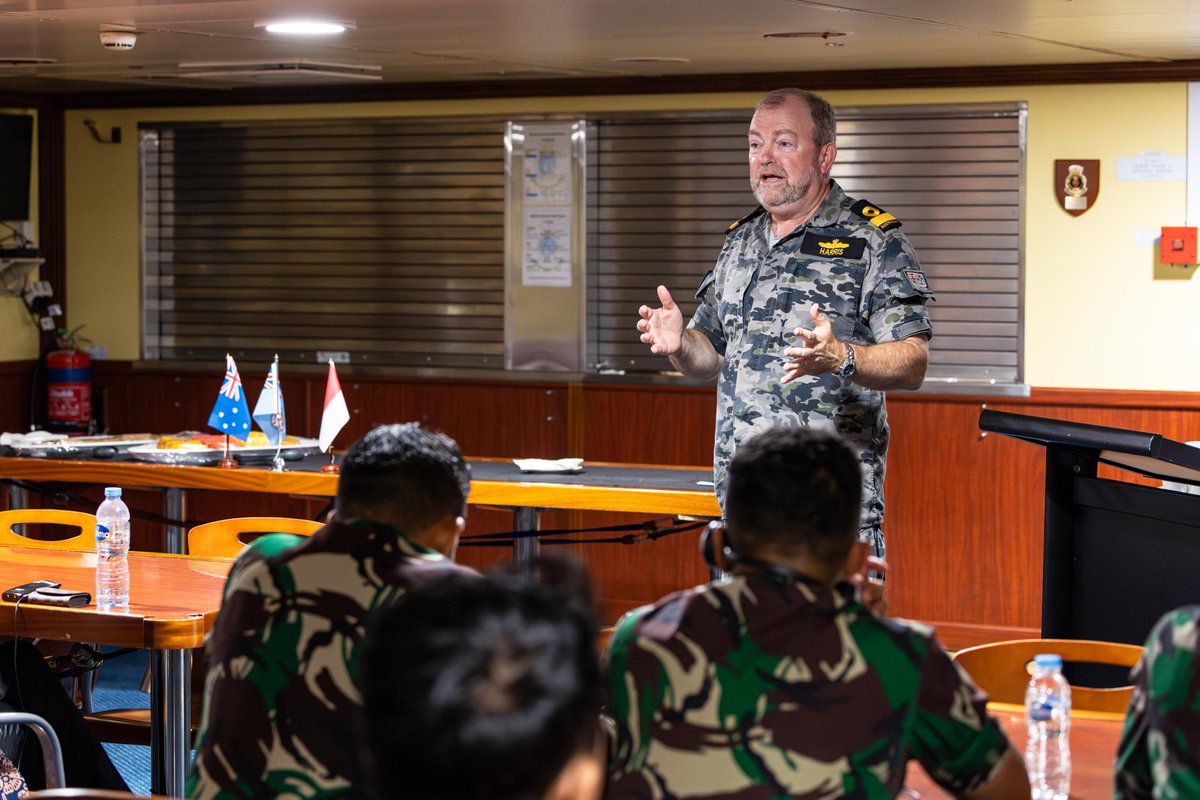 IKAHANid's tweet photo. 🇦🇺Staf Kedutaan, dan perwakilan 🇮🇩 dan 🇫🇯 dari seluruh pemangku pemerintah dan sipil berkumpul di #HMASAdelaide sebagai bagian dari #IPE24 untuk diskusi HADR yang berfokus pada persiapan dan pencegahan prabencana, tanggapan, kerja sama sipil-militer, dan peluang trilateral. https://t.co/PEYERa8J3A