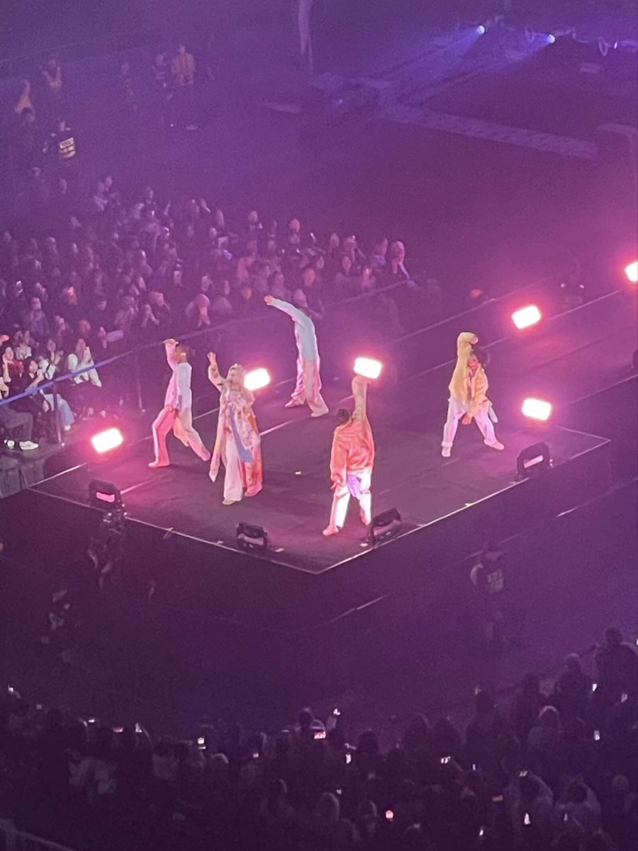 AMOoooooow's tweet photo. Love All Serve All🥰
#BestofFujiiKazeAsiaTour #FujiiKaze https://t.co/8N4EqzFKVQ