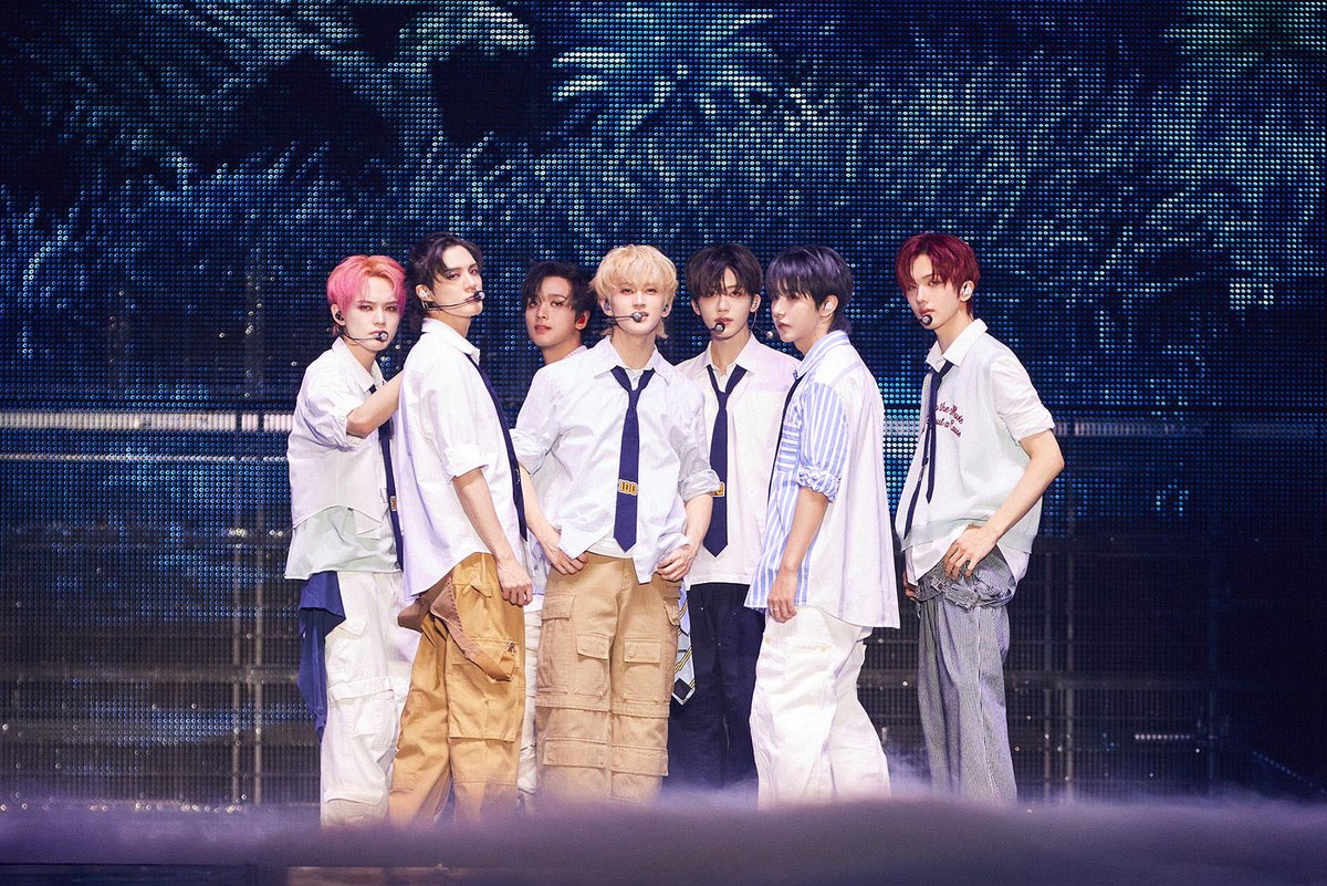 SMTOWNGLOBAL's tweet photo. #NCTDREAM, 6만 관객과 고척돔 앙코르 콘서트까지 완벽하게 찢었다! 
25개 지역 37회 걸친 세 번째 월드 투어 대장정 마무리! 업그레이드된 ‘공연 끝판왕’ 위상 증명
“2024년 시즈니와 함께여서 아름다웠고, 2025년에도 더 성장하는 #NCTDREAM 될 것”

https://t.co/GtS3fcIgLP

#NCTDREAM #THEDREAMSHOW3
#NCTDREAM_THEDREAMSHOW3
#NCTDREAM_THEDREAMSHOW3_FINALE_in_SEOUL