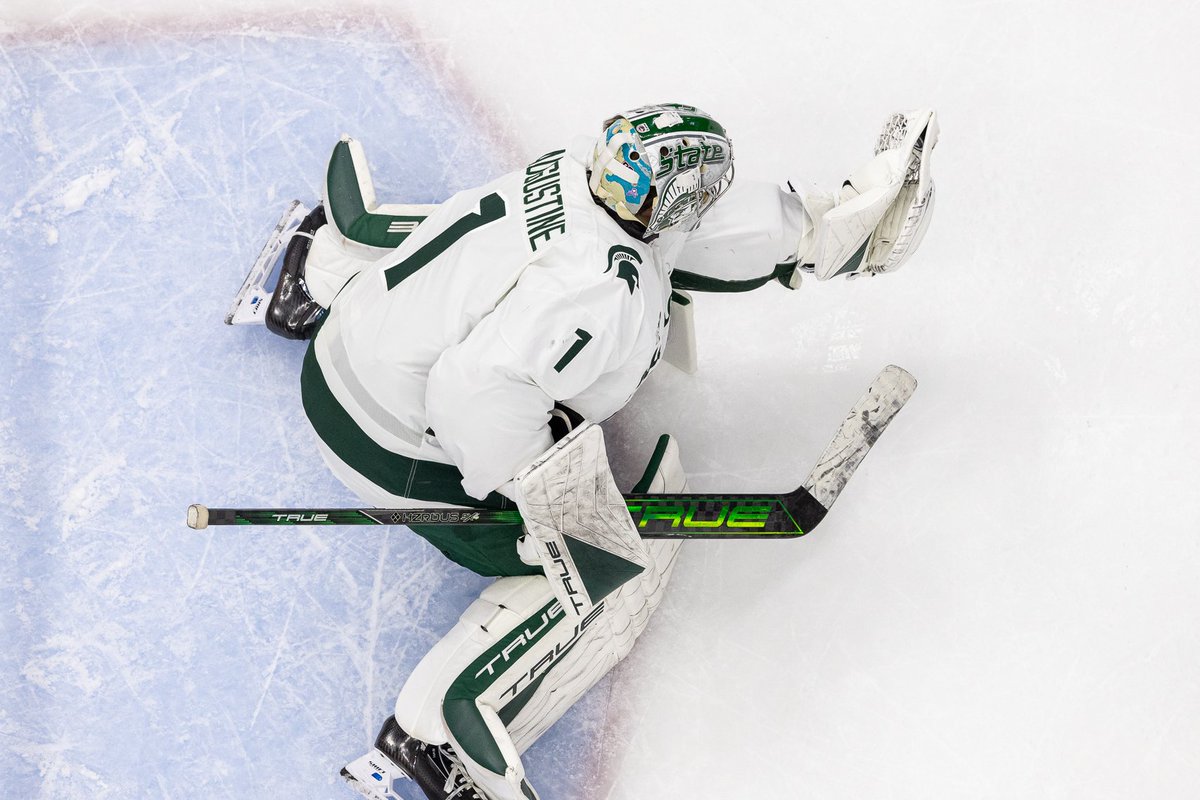 MSU_Hockey's tweet photo. Some Sunday Funday Facts:

The Spartans own an 11-1 record and a nine-game winning streak,  the fewest combined losses/ties to start a season since the 1988-89 Frozen Four team began 19-1-0.

 MSU's nine-game winning streak is its longest since 10 consecutive Spartan victories in 2000-01.

#GoGreen