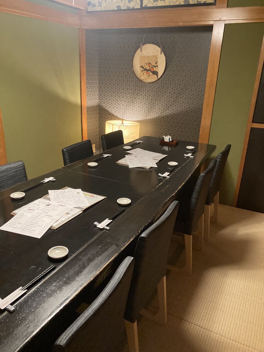 今日から12月　忘年会
1人忘年会お待ちしております．　
３階和室がテーブルに変わりました．　
よろしくお願いします。
#仙台
#牛タン
#せり鍋
