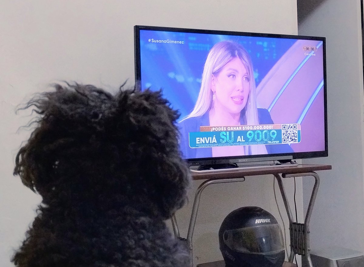MeNor25201685's tweet photo. Cuando el chisme está bueno 
#Wanda 
#SusanaGimenez https://t.co/mtIljkltBV