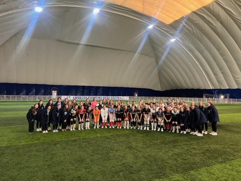 Another great SAU Softball prospect camp today in the cozy Ambrose Dome! Thanks to the Fighting Bees players and assistant coaches for being so welcoming to our 50 campers... who showed great talent, energy, and effort today! The future looks bright! Stingers Up!