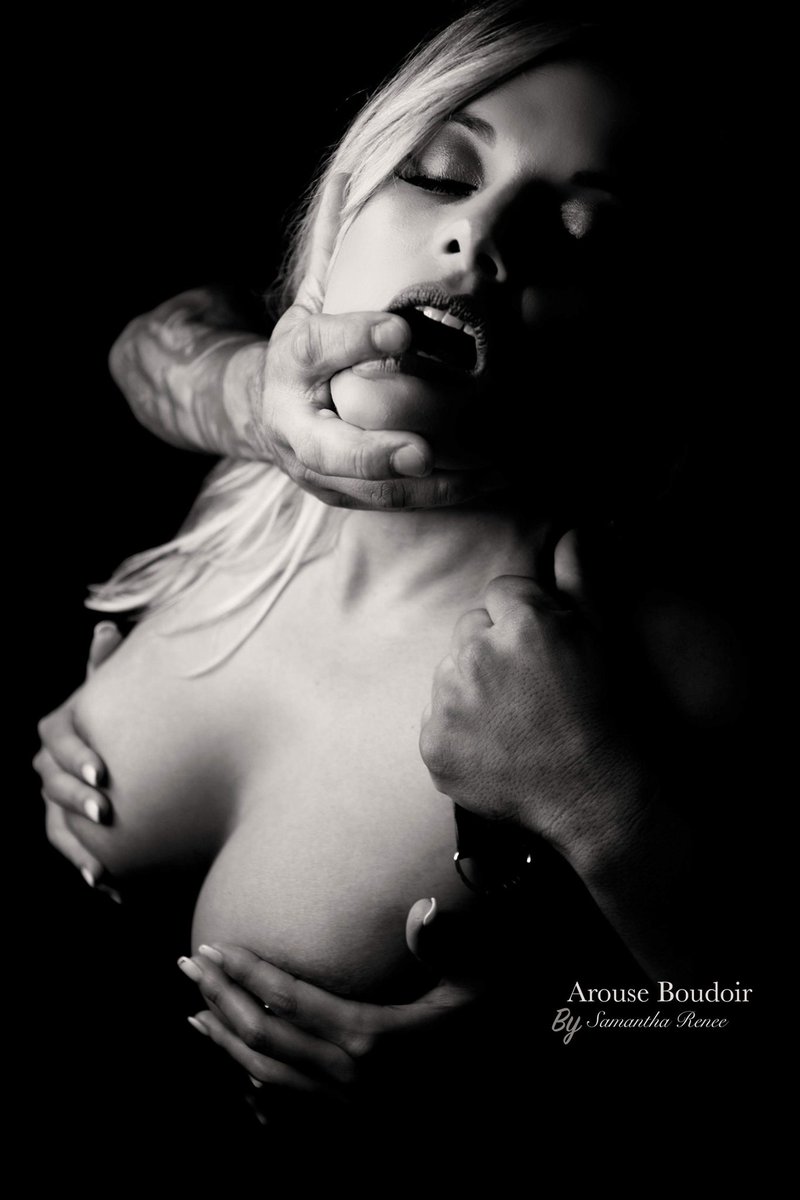 MissArouse1's tweet photo. This will forever be one of my favorite photos I’ve ever taken. 

Happy to be able to finally share it without getting in trouble…

#arouse #arouseboudoir #boudoir #erotic https://t.co/HQQ5Mp0Pxa