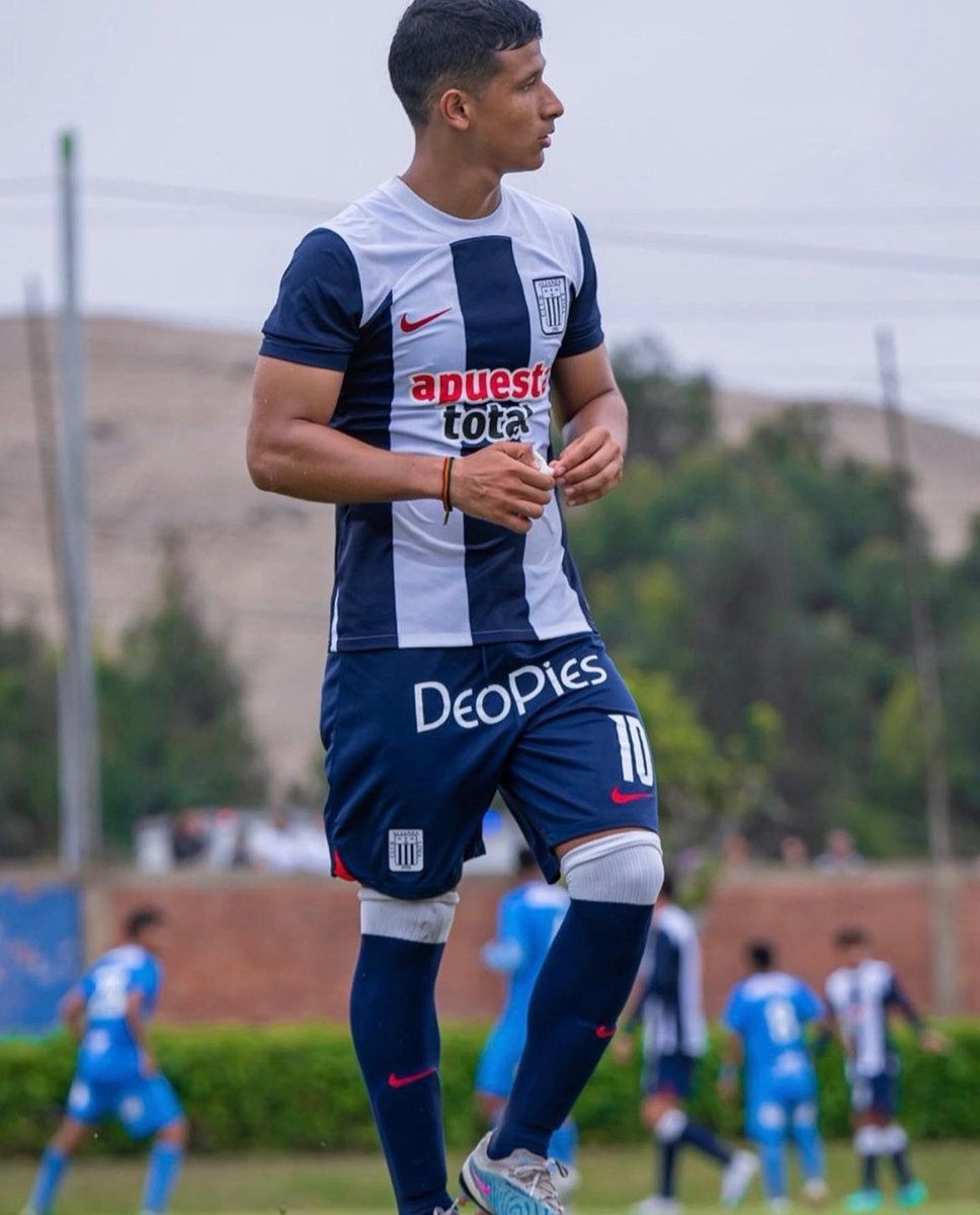 gersoncuba2603's tweet photo. Javier Navea será parte de la pretemporada de Alianza Lima 2025.

@ovacionweb https://t.co/PSMTLDillP