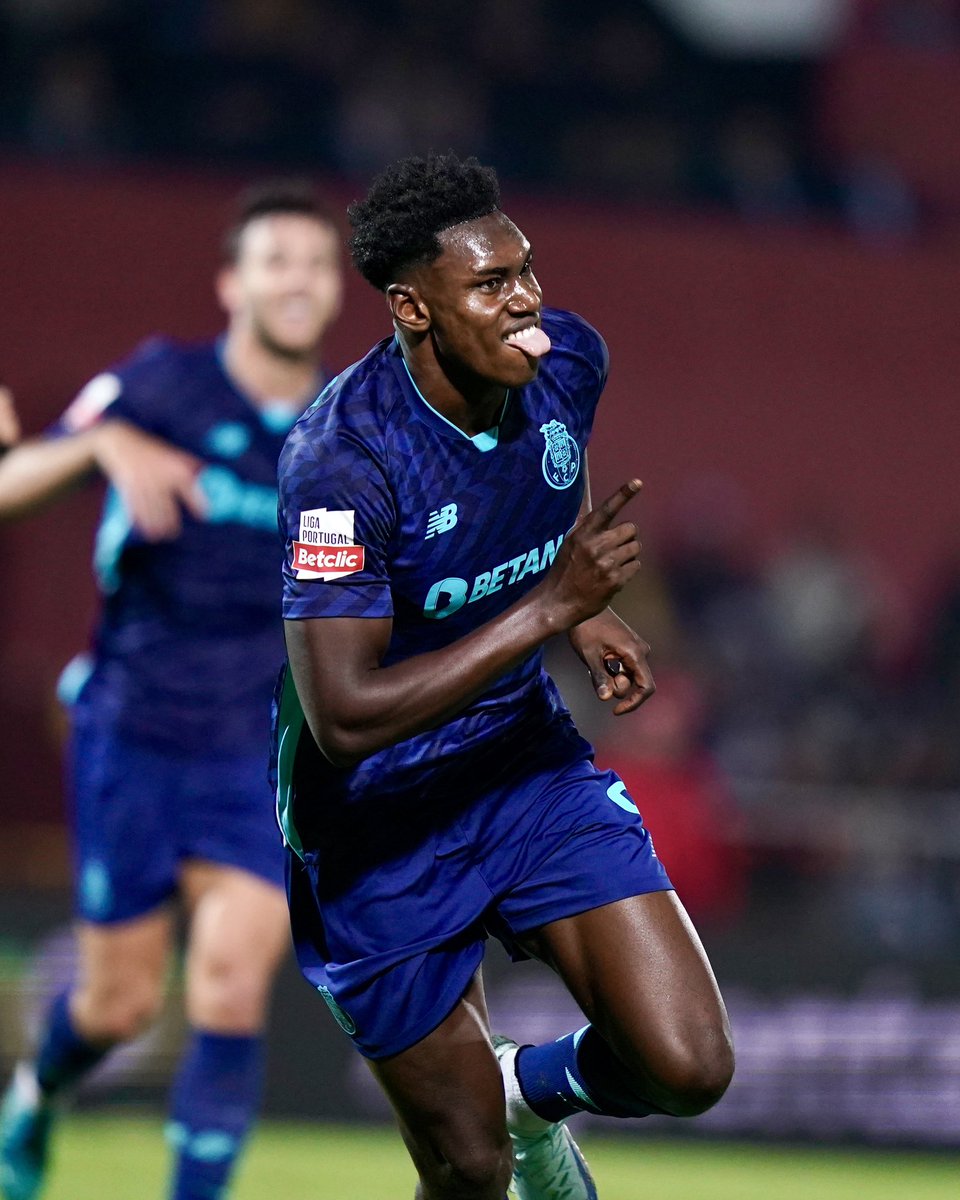 PortoInsider's tweet image. Hoje, o maior de Portugal entra em campo! 💙🐉 Rumo aos 3 pontos. 

#FCPSCP