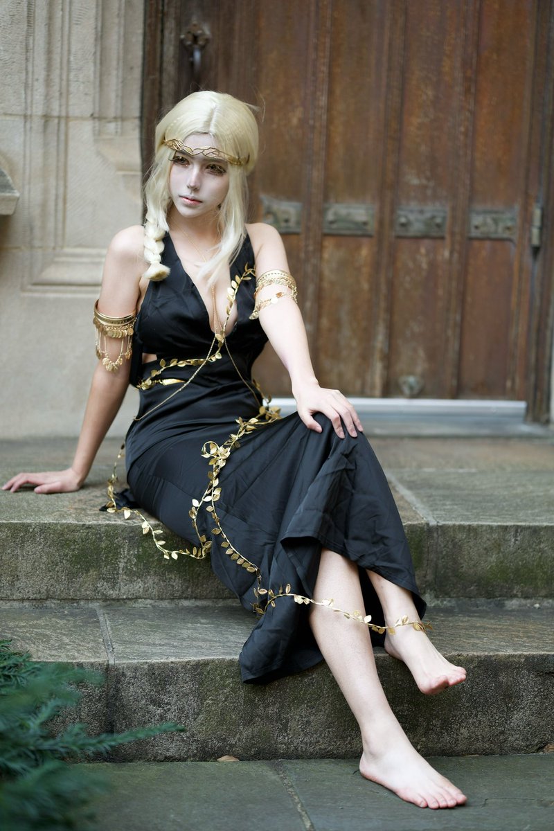 1sakuya6's tweet photo. Queen Marika the Eternal

#ELDENRING #EldenRingart #eldenring #cosplay #cosplayer #cos #エイルデンリング #艾尔登法环 #marika #コスプレ https://t.co/3EOvDRaHUM