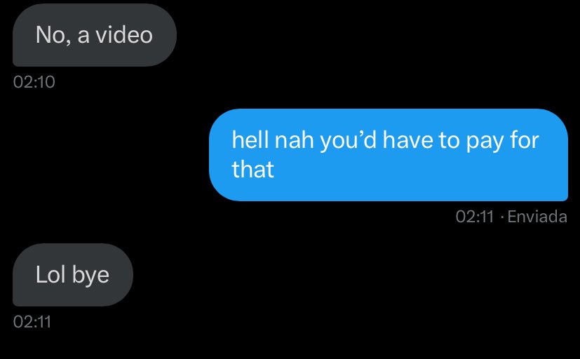 thecutestbitx's tweet photo. this bitch was asking for free videos… I don’t sell but wtf the audacity https://t.co/W9lw4tQBdZ