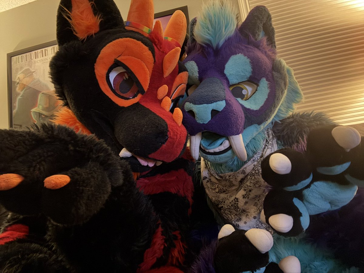 Riptide Kitteh (@riptidekitteh) on Twitter photo Gotta take <a href="/Spark_Flare/">🏳️🌈SparkFlare🏳️🌈 🔜Fur-Eh</a> to the airport and send him home, but it’s been a great time having the fire lizard keep the house warm ☺️ Gotta take <a href="/Spark_Flare/">🏳️🌈SparkFlare🏳️🌈 🔜Fur-Eh</a> to the airport and send him home, but it’s been a great time having the fire lizard keep the house warm ☺️