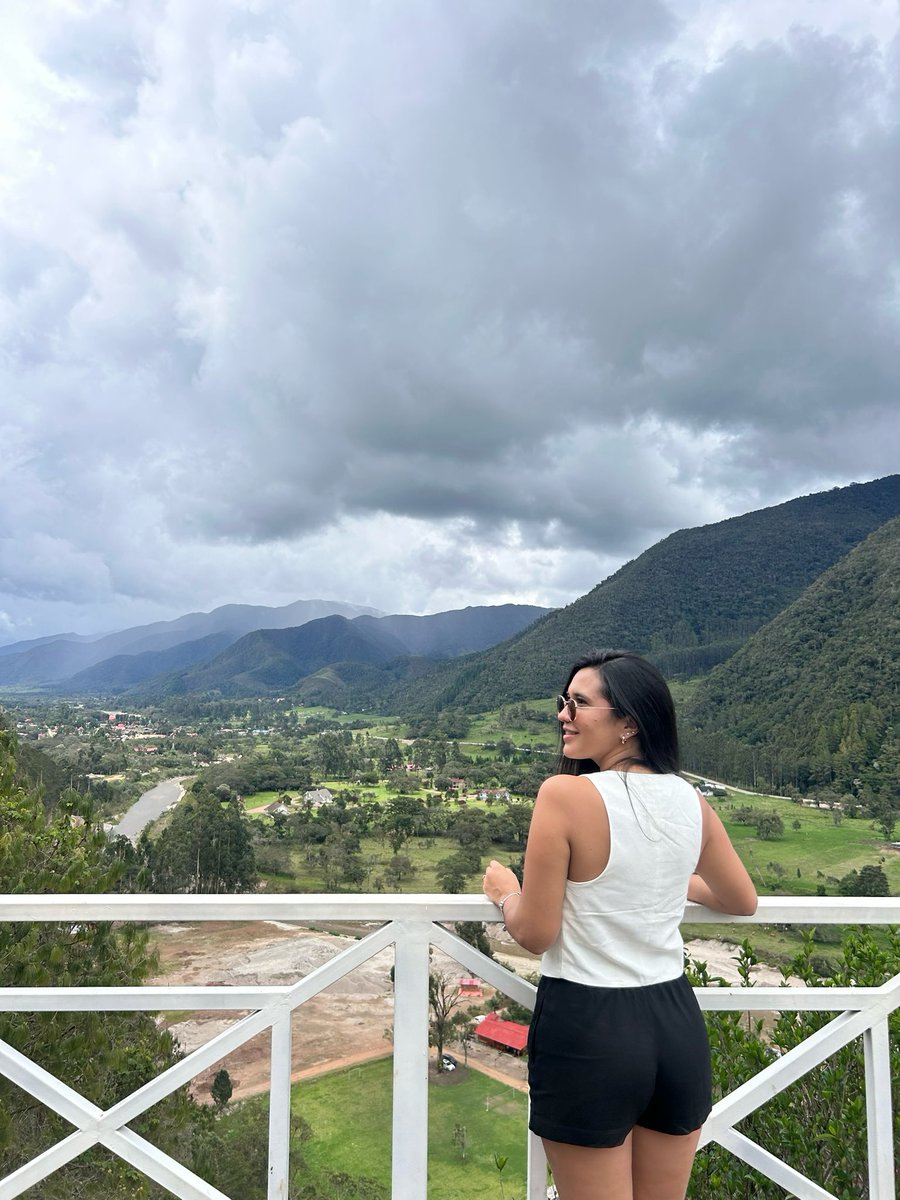 spdm97's tweet photo. Encantada con estos paisajes y estas vistas. 🌲🪵🍃🌦️⛰️🏞️

📍Mirador de Chontabamba - Alpental 

#greenview #mountain #jungle #oxapampa https://t.co/sSrK0dgUCM