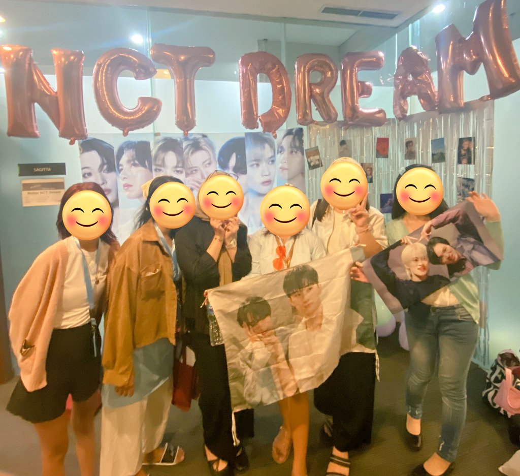 cha_byeol's tweet photo. Nobar ⌞The Dream Show 3 : Dreamscape Finale – Encore⌝ 

Big thanks to @95thingsss @mahaelaaa @CimoOoooL3x @tiwaysaurus and friendzzz 🫶 Acaranya seru sekaliiiii dan banyak hadiahnya juga 🫶🫶

Bagian terdebest, risolnya enak bingits 😭 no tipu-tipu

– 2024.12.01 https://t.co/ZKbAiCCy9Y