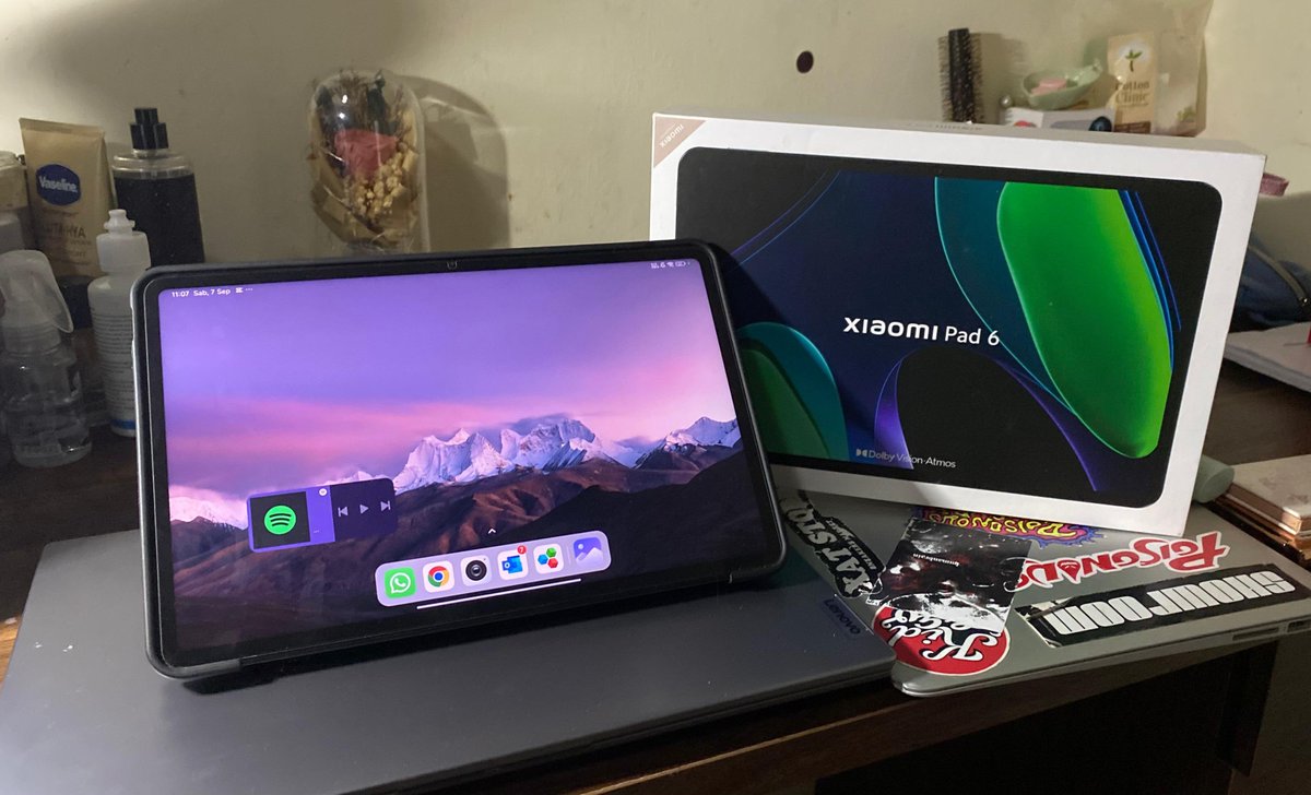 chipicala's tweet photo. ni guys jd dijual aja deh, udh lama ga kesentuh krn hpku sdh cukup buat netflixan dan main game wkwk😭

#WTS #jualcepat Xiaomi Pad 6 256/8 (bisa extend sampe 16gb buat ram) lengkap box, charger ori ya trs udh free wireless keyboard dan casenya jg💁 https://t.co/MwmM4H7p7v