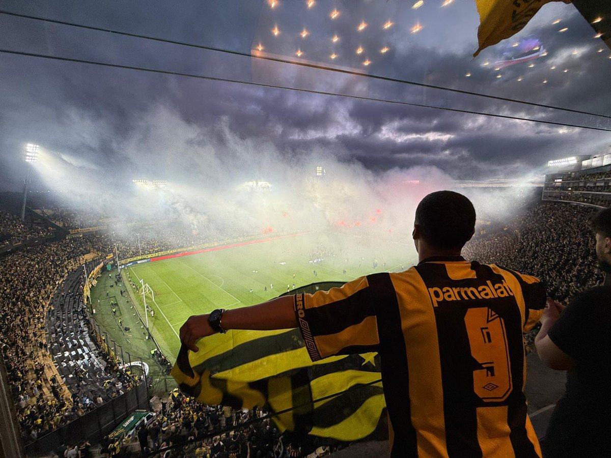 anthonyolivera3's tweet photo. Peñarol Peñarol 💛 https://t.co/U8lXsqcn2o