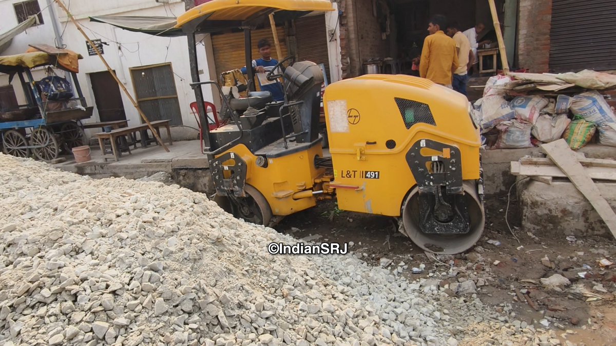 IndianSRJ's tweet image. अयोध्या राम मंदिर हेतु स्टेशन मार्ग निर्माण | Ayodhya Station Road Widening Project | Indian SRJ

Full video 👉  youtu.be/Y61Vud2hwpA

वेबसाइट पर पढ़ें : indiansrj.com/ayodhya-statio…

#Ayodhya #RamMandir #AyodhyaDevelopment #AyodhyaRoadProject #IndianSRJ