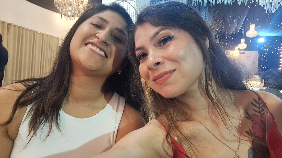 starlindaaaaa's tweet photo. Con mis bebitas 😘
#Foxis 🤪🌸💅🏻✨️🦋 https://t.co/RPZMBAvieH