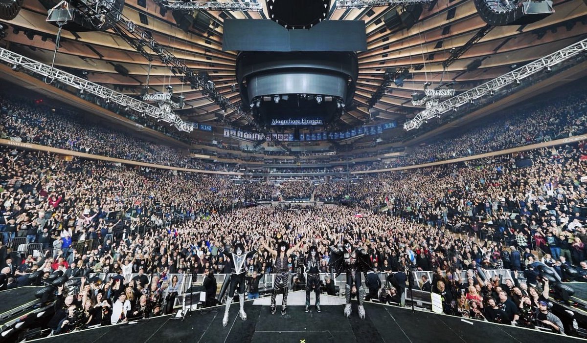 One Year Ago we began our final 2 sold out shows at Madison Square Garden. Today I’m looking back with immense gratitude and deepest thanks to all of you for the first 50 years. I love KISS just like you and there are amazing things in our future. We’ll all be proud. Stay tuned.
