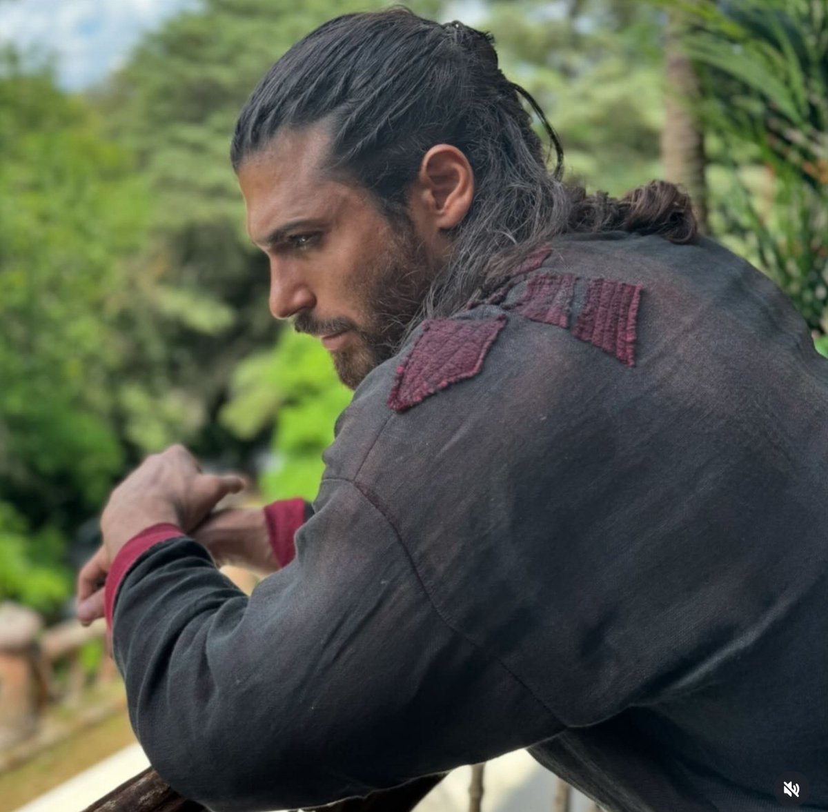 Gunaydin Reinas 😘 

Me contaste el inicio del viaje y ahora 
me falta que me cuentes como fue 
la travesía. 
Te espero ...
Porque nadie me lo va a contar como TU 💙

#CanYaman  #Sandokan  #ElTurco