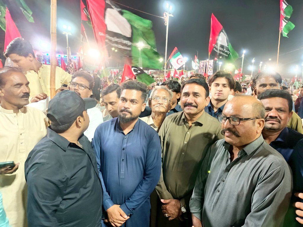 NehaAngle17's tweet photo. 57foundationdayppp
MPA @RoomaMatto President #PPP Minority Wing Khi Div @MattoMushtaq along With many Workers attanded the jalsa at Railway Ground Distt East Khi 
بھٹو دے نعرے وجن گے 
@BBhuttoZardari @AseefaBZ @MediaCellPPP @PPPDigital_ https://t.co/cdn3olOZfb