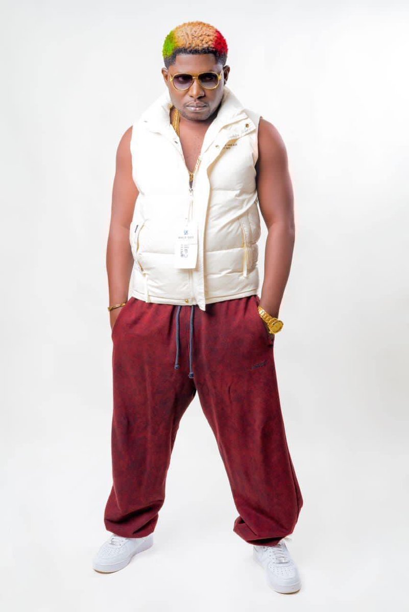 naasoka23's tweet photo. Happy birthday @KojoGoldenBoy more win bro https://t.co/11acxYkEv2