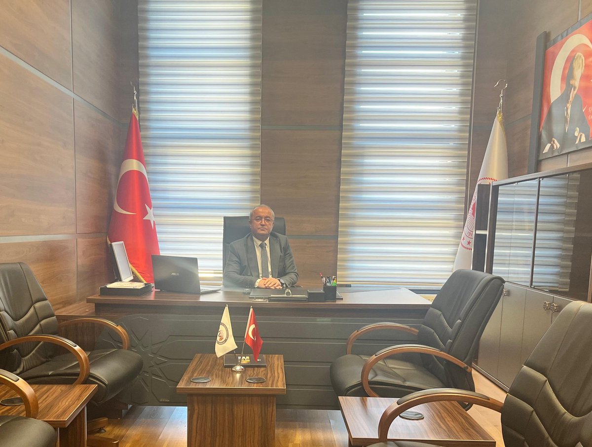 Niğde İl Nüfus ve Vatandaşlık Müdürlüğü (@nigdenufus) on Twitter photo İl Nüfus ve Vatandaşlık Müdürümüz Fahri TANRIVERDİ görevine başlamıştır.
<a href="/itasyapan/">İbrahim Taşyapan</a>
<a href="/NigdeValiligi/">T.C. Niğde Valiliği</a>
<a href="/FahriTanrverdi1/">Fahri Tanrıverdi</a>
<a href="/ayseyavuz__/">Ayşe YAVUZ</a> İl Nüfus ve Vatandaşlık Müdürümüz Fahri TANRIVERDİ görevine başlamıştır.
<a href="/itasyapan/">İbrahim Taşyapan</a>
<a href="/NigdeValiligi/">T.C. Niğde Valiliği</a>
<a href="/FahriTanrverdi1/">Fahri Tanrıverdi</a>
<a href="/ayseyavuz__/">Ayşe YAVUZ</a>
