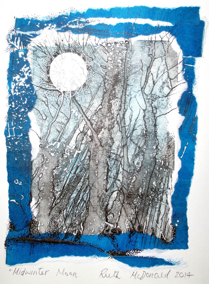 RuthMcDonald1's tweet image. We are now officially into Winter - here is my etching "Midwinter Moon" to welcome in the cold and the silhouettes of the trees in the woods #woodland #WinterAhead #etching #printmaking #trees #silhouette #moon #moonlight #artwork #MondayMood #artist #woods #Kent #love #December