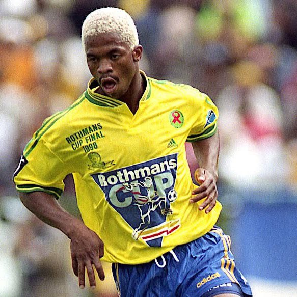 FOOTSA_'s tweet photo. 🥳Jethro Mohlala turns 48 years old today. 

How do you remember him? https://t.co/CCQcxHiCYM