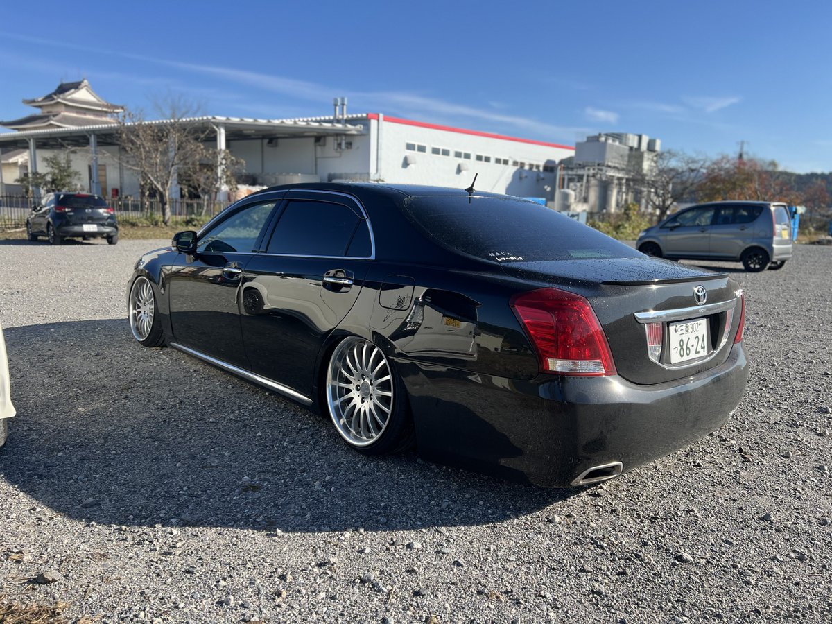 ご縁があってロリンザー譲って欲しいとご連絡頂き
回り回って無難ですが9.5j 通しで次はカールソン☺️☺️
写真映はあまりしないが実物は満足です☺️
フロントなるべくスペーサー入れたくなくてキャリパー削ったのは🤫🤫
#まじぇすた #かーるそん