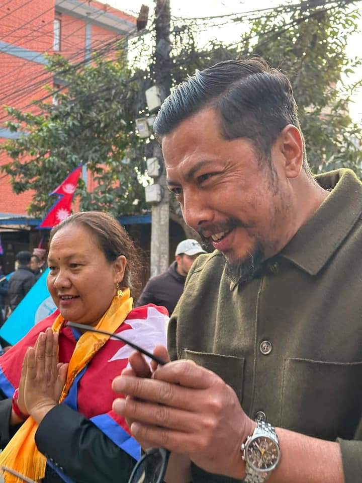 Himalayabiraj's tweet photo. राष्ट्रिय स्वतन्त्र पार्टीको तर्फबाट पहिलो जननिर्वाचित वडा अध्यक्ष बन्नुहुने श्री रोजिना श्रेष्ठलाई हार्दिक बधाई!
वडा नम्बर १६ का समस्या र सम्भावनाहरूको मार्गचित्र तयार पार्दै, आगामी दिनमा धेरैका लागि प्रेरणाको स्रोत बन्नुहुने विश्वासका साथ सफल कार्यकालको शुभकामना व्यक्त गर्दछौं। https://t.co/hhYs42HjPm