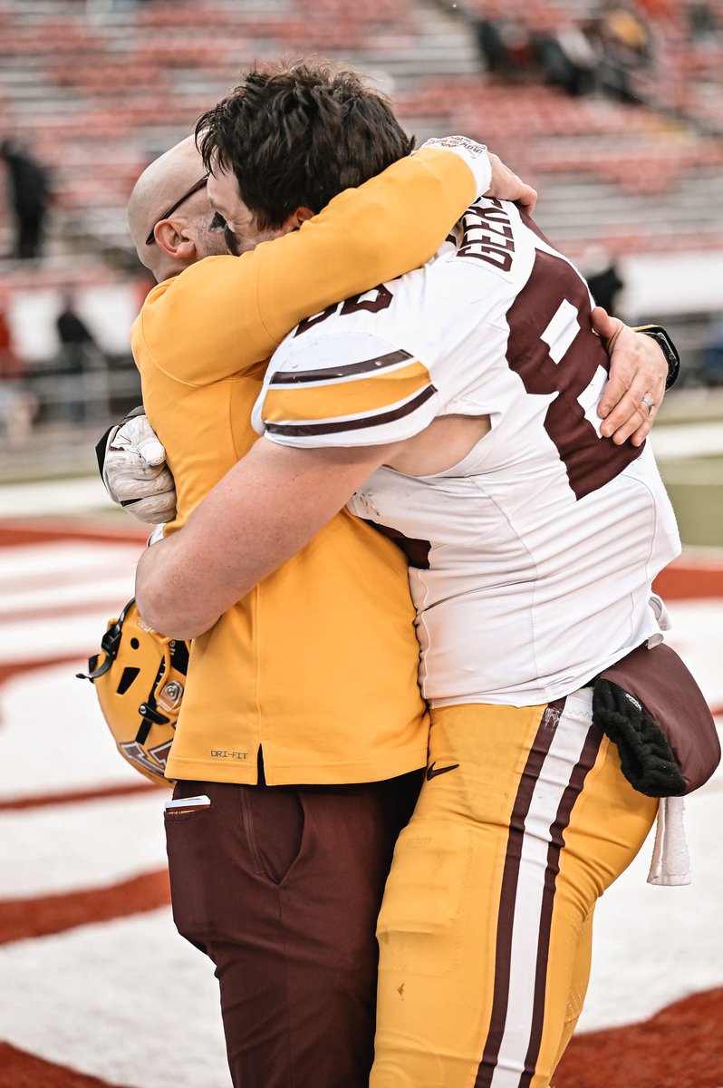 GopherHole.com (@gopherhole) on Twitter photo Every college football team deserves a HC who loves his TE like <a href="/Coach_Fleck/">P.J. Fleck</a> loves #Gophers <a href="/jamesongeers/">Jameson Geers</a>!!
📷: <a href="/Jared_Hines27/">Jared Hines</a> Every college football team deserves a HC who loves his TE like <a href="/Coach_Fleck/">P.J. Fleck</a> loves #Gophers <a href="/jamesongeers/">Jameson Geers</a>!!
📷: <a href="/Jared_Hines27/">Jared Hines</a>
