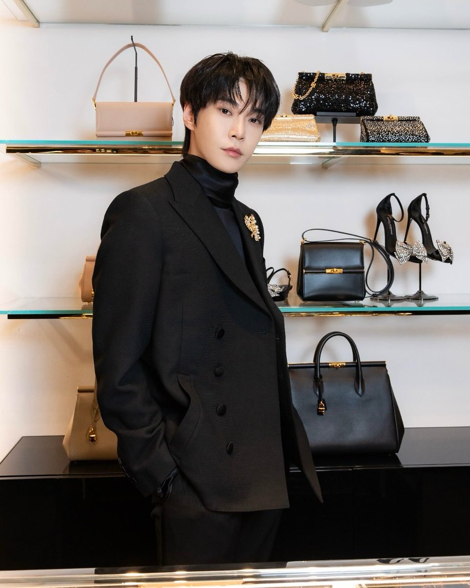 manifestomedia 인스타 #도영 

#DOYOUNGxDG_CASA_HK 
#DGxDOYOUNG <a href="/dolcegabbana/">Dolce&Gabbana</a>
