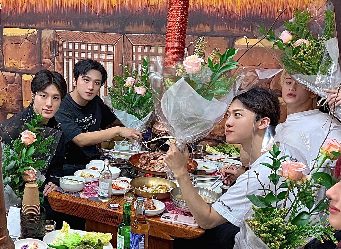 𝄞⨾𓍢ִ໋ tweet media