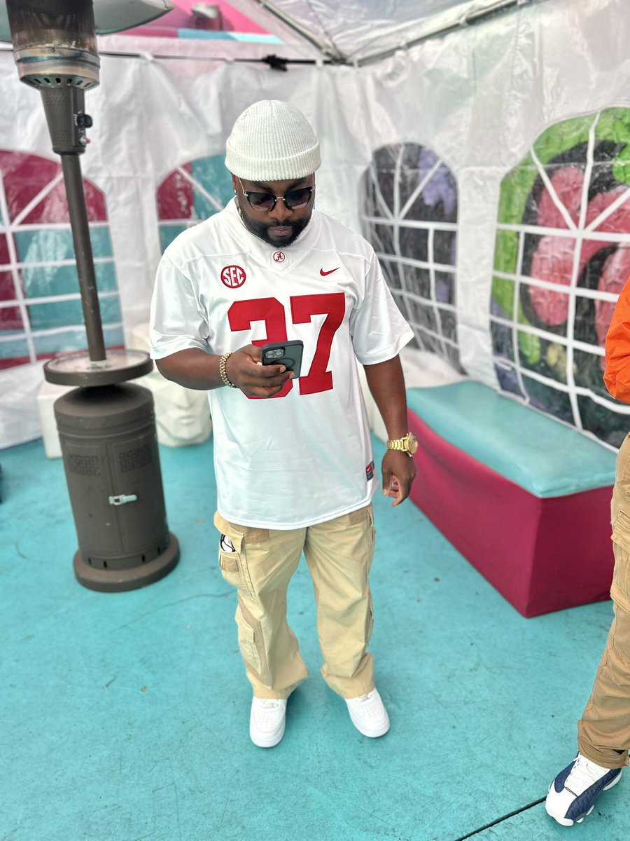 jeezy_85's tweet photo. Big 🅱️🅰️〽️🅰️ https://t.co/cu3YxcXuEi