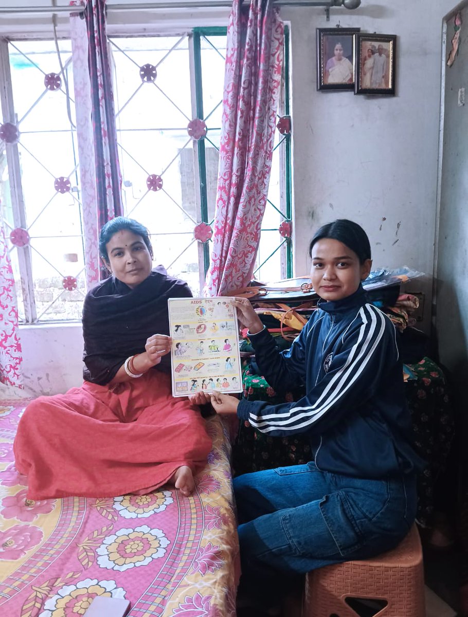 rdnss_kolkata's tweet photo. The NSS Unit II, Surya Sen Mahavidyalaya, Dist: Jalpaiguri, West Bengal has organized a door to door  awareness program on AIDS  to observe the AIDS Day
@_NSSIndia
@khadseraksha
@mansukhmandviya
@YASMinistry https://t.co/X12UYj0vjo