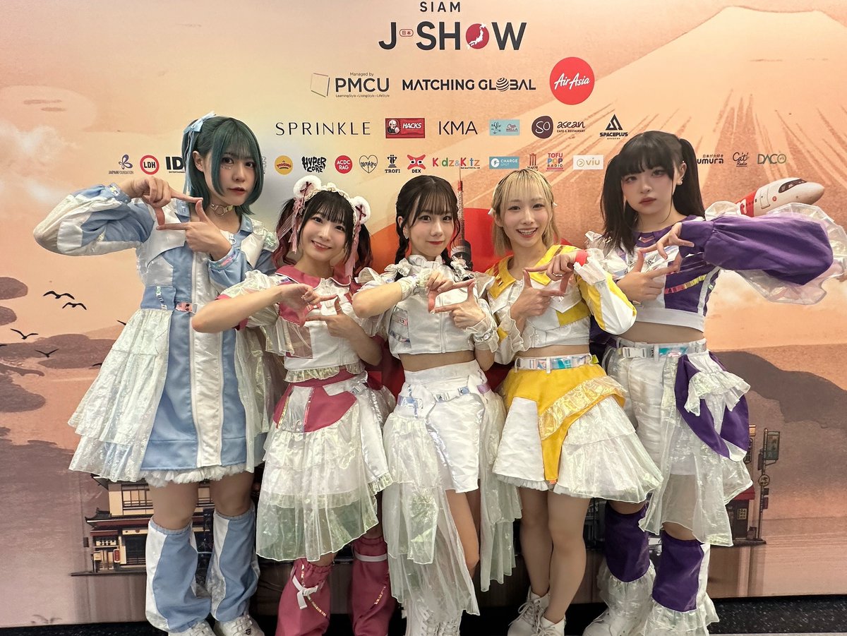 cubelic_hvt's tweet photo. タイ遠征2日目もありがとうございました🇹🇭
現地の方々、日本から来てくださった方々、スタッフの皆様本当にありがとうございました⭕️
タイのこと大好きになりました🇹🇭🇯🇵また絶対に戻ってきます🤝
#SiamJShow2024 #SiamJShow #JShow #JStage #ShowStage #NipponStage #StreetShow #Thailand #Japan #BKK #Bangkok