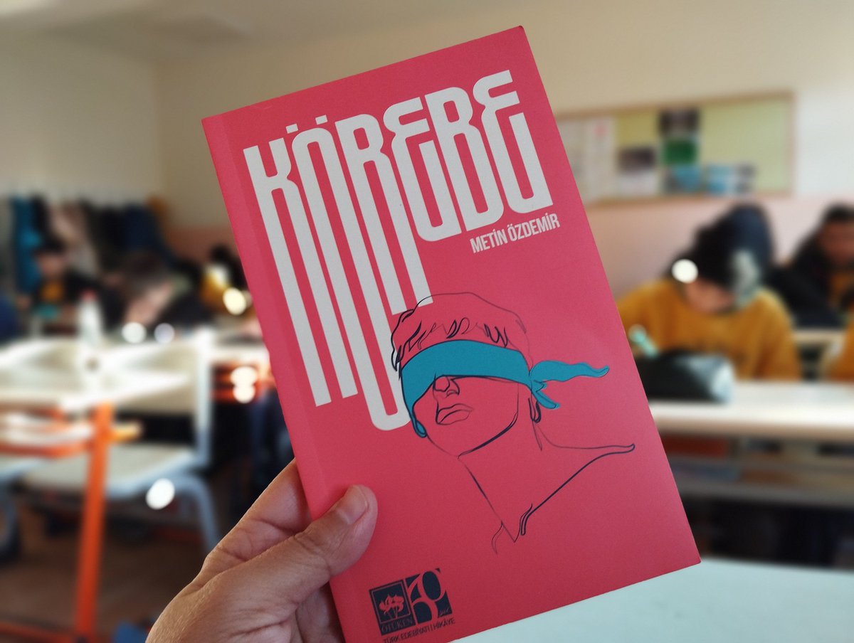 Pazartesi... Okuma saati... Körebe... Metin Özdemir... Öykü... 

Hayırlı olsun <a href="/bibliomantik/">Metin Özdemir</a> 
<a href="/otukennesriyat/">Ötüken Neşriyat</a>

#metinözdemir #öykü #körebe #ötükenyayınları