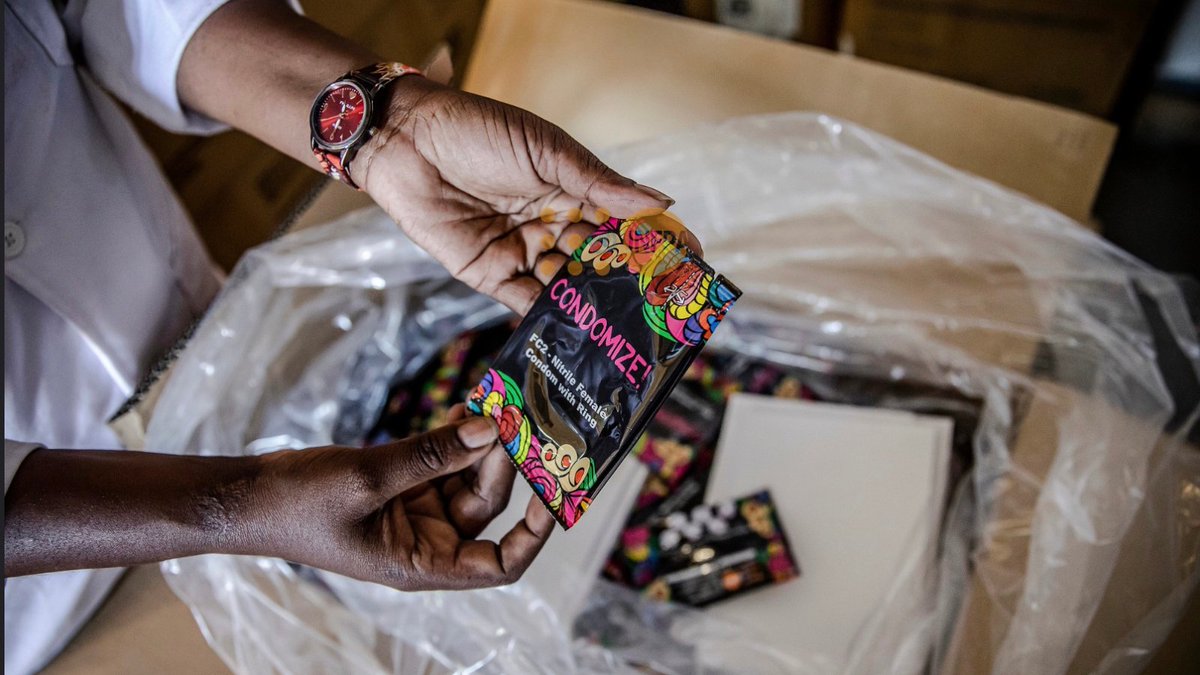 CONDOMIZE's tweet image. #DYK? 🤔 #Condom use has had a huge impact on the HIV pandemic! From 1999–2019, an estimated 117 million HIV infections were averted due to increased condom use. Let’s keep up the fight! 💪 #EndAIDS #DontCompromise 
#Condomize #HIVPrevention